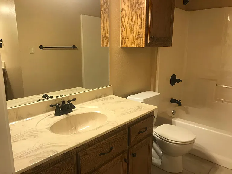 418 S Water St — Photo 5