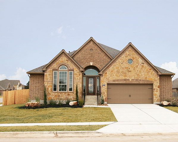 1st image of 2315 Oak Xing