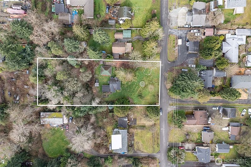 5th image of 12027 10th Avenue S