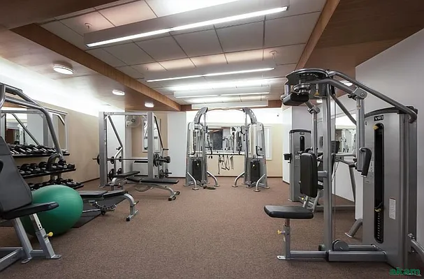 Rented by Akam Sales and Brokerage | media 16