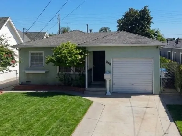 1430 Lakme Ave, Wilmington, CA 90744