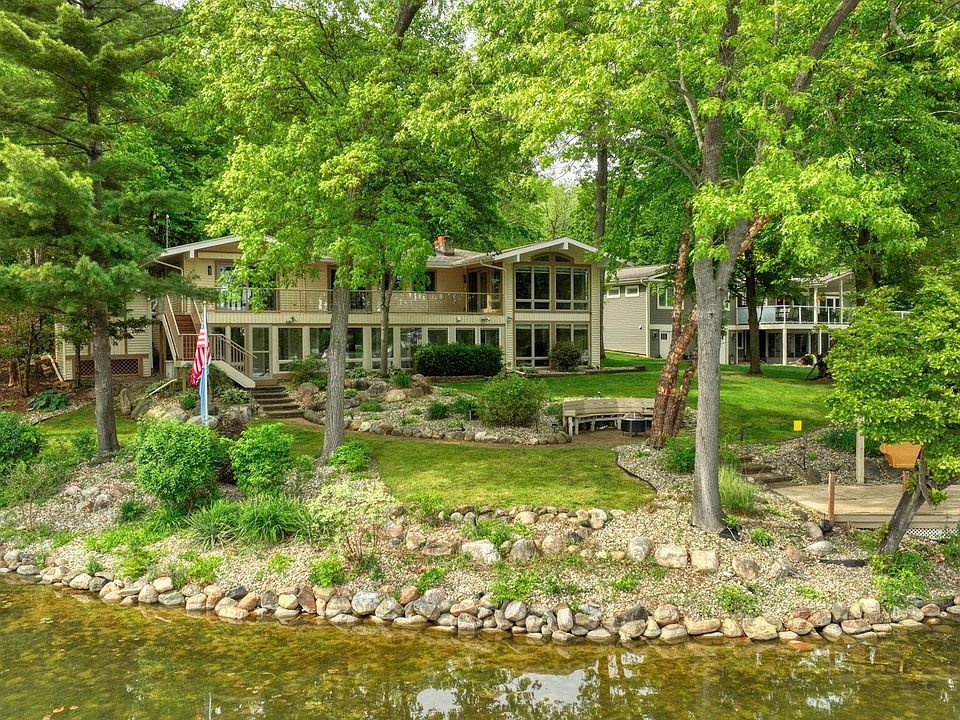 1st image of 11901 Killarny Cir