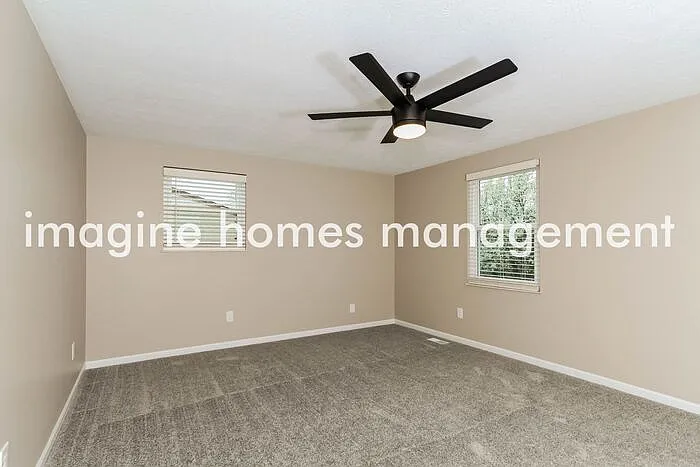 676 Harcourt Dr — Photo 8