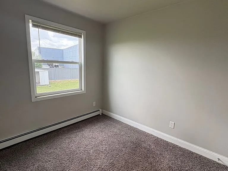 4004 South Main — Photo 10
