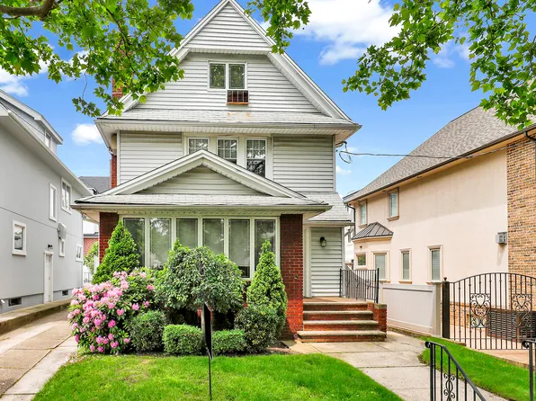 8016 Colonial Road image 1 of 43