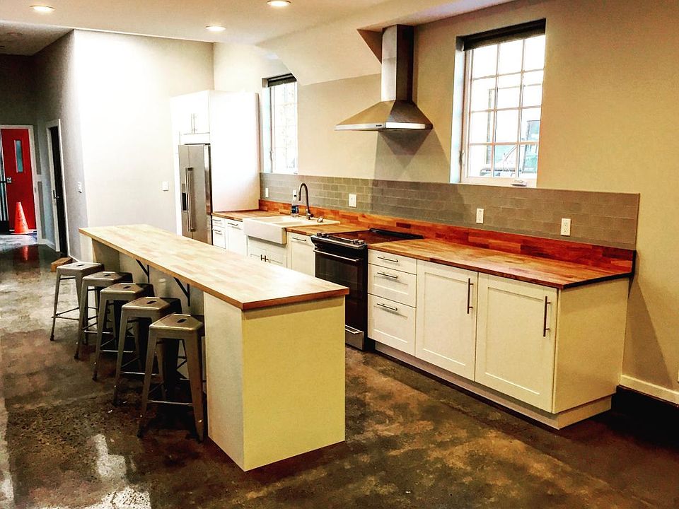 Oversized Cooks Kitchen