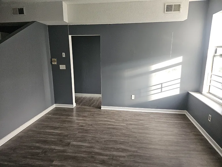 31 Wethersfield Ave #I — Photo 3