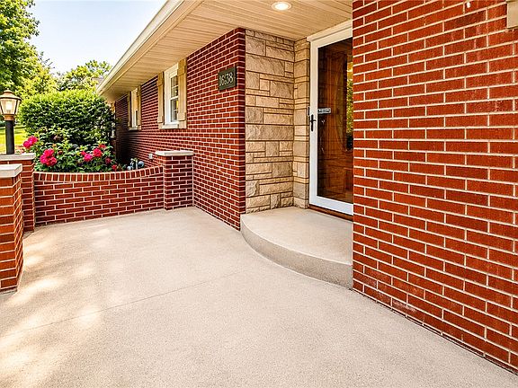 4th image of 1638 Greene Valley Dr