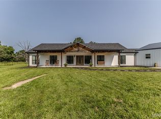 15191 Pecan Dr, Lebanon, MO 65536