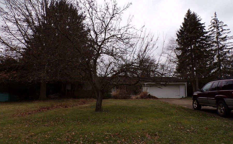 1st image of 6810 Hawthorne Dr