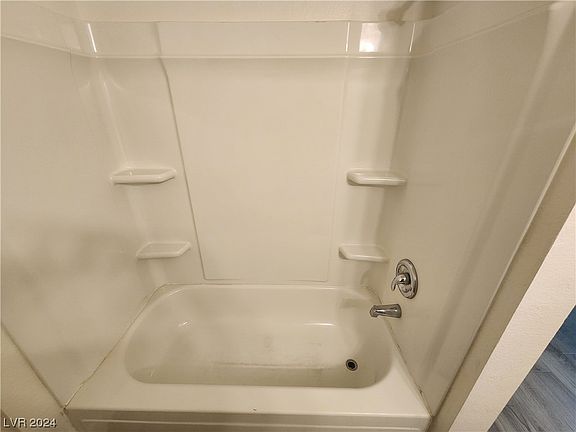 5th image of 3770 Shirebrook Dr APT 76