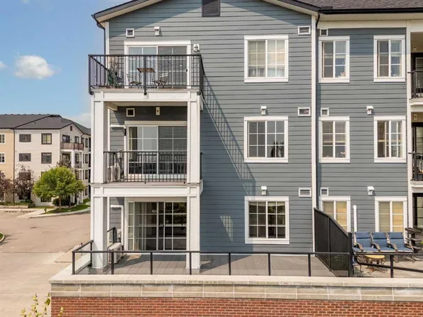215 S Legacy Blvd SE #4220, Calgary, AB T2X 3Z5