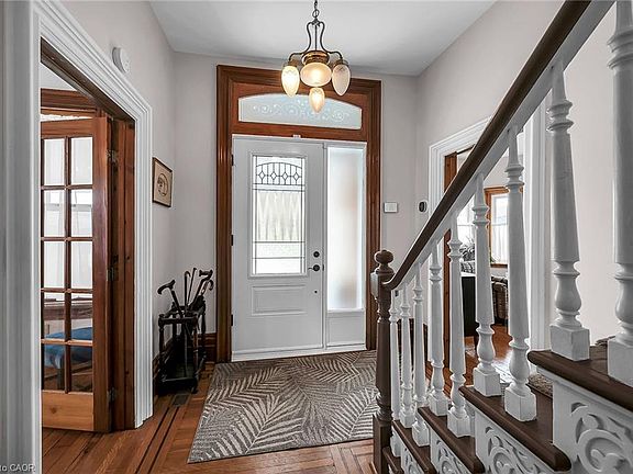 3rd image of 141 Mount Albion Rd