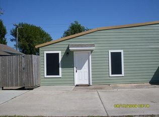 2841 Wagon Trail Rd #B, Pearland, TX 77584