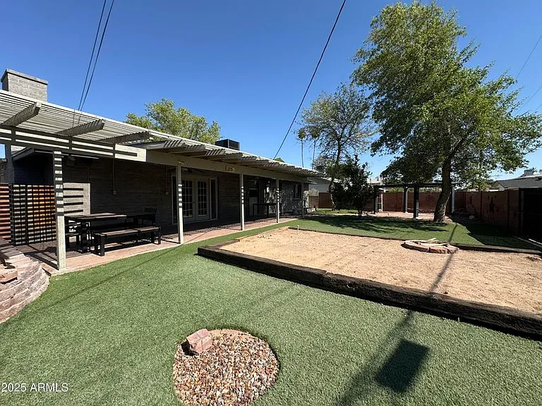 2520 S Terrace Rd — Photo 12