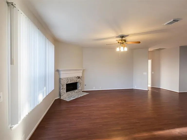 2511 Sun Spot Ln — Photo 10