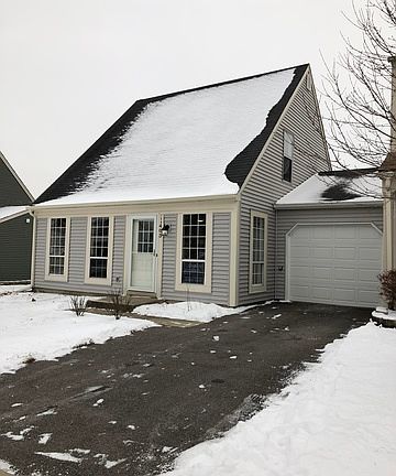 2nd image of 29W403 Tanglewood Ln