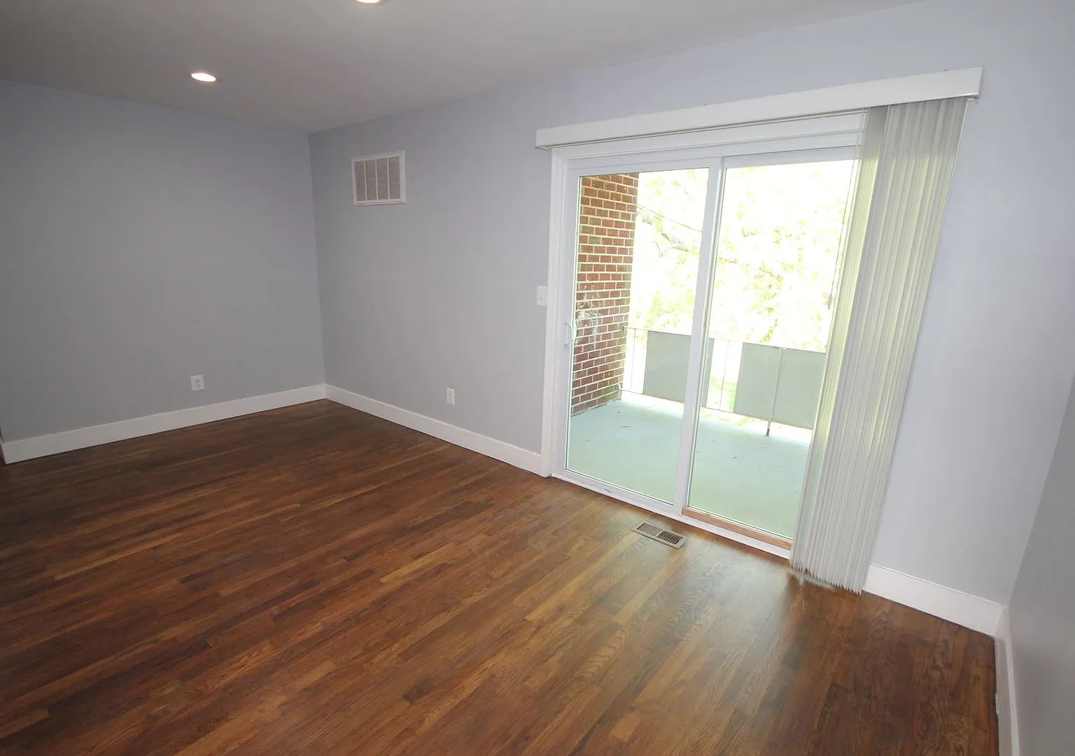 South Parke St. Apartments — Photo 3