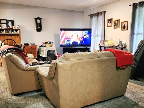 4th image of 1302 Bitner Ter