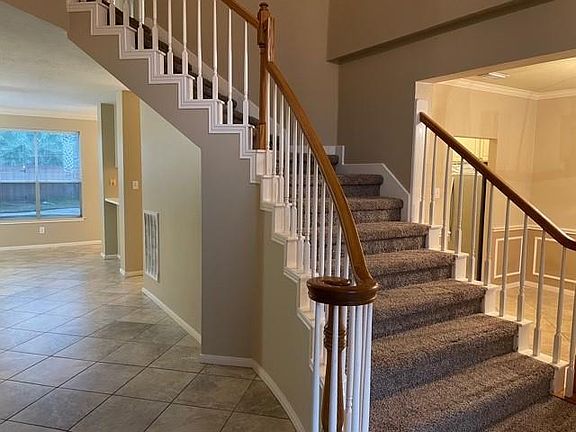 3rd image of 12515 Hammersmith Dr