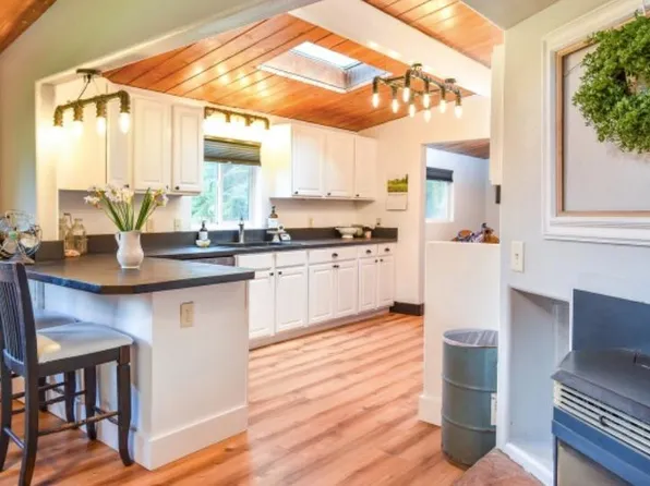 39096 Carr Trail Rd, Dexter, OR 97431