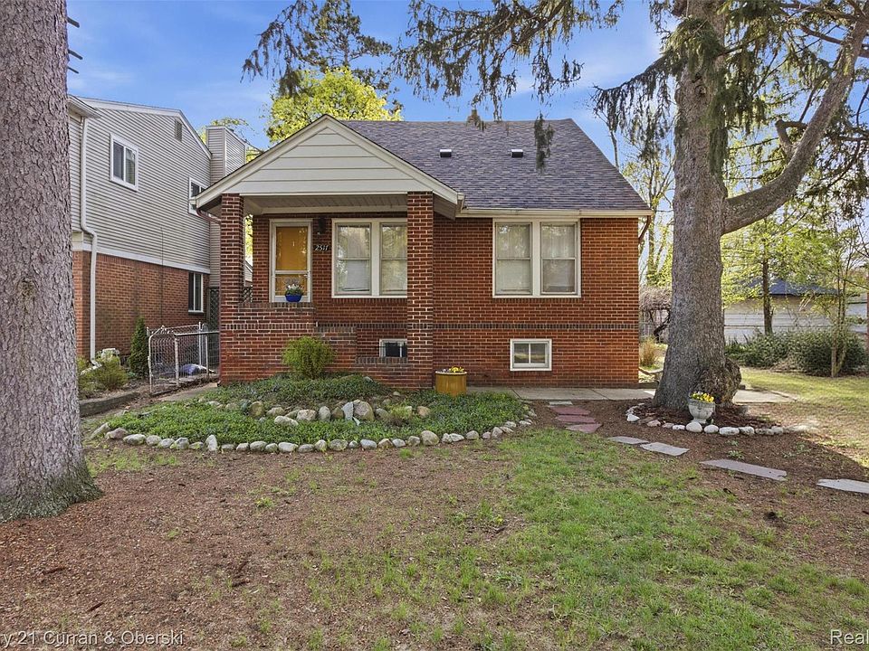 1st image of 2517 Maplewood Ave
