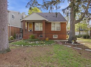 2517 Maplewood Ave, Royal Oak, MI 48073