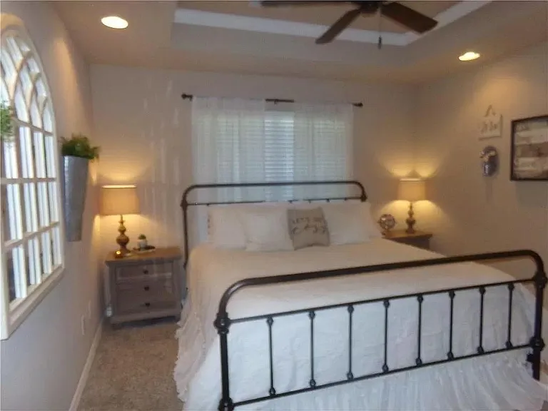 811 E Asher Dr — Photo 13