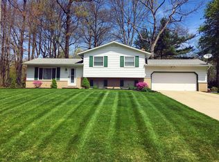 2385 Lindale Cir, Akron, OH 44312