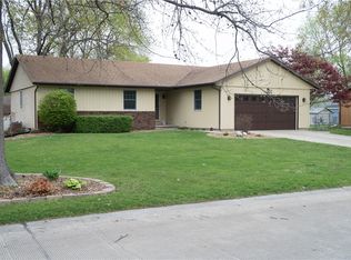 1004 Shenandoah Ave, Effingham, IL 62401