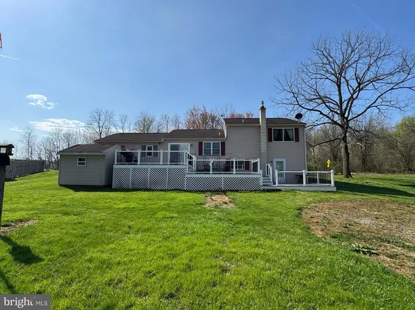 715 Hempfield Hill Rd, Columbia, PA 17512