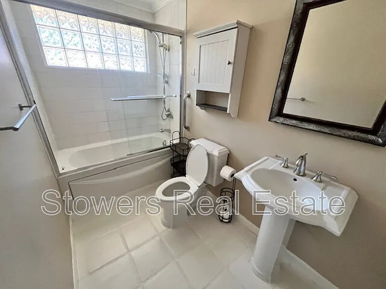 221 Green St — Photo 13
