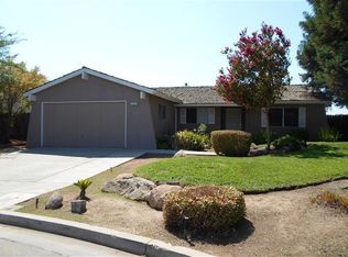 2581 N Milburn Ave, Fresno, CA