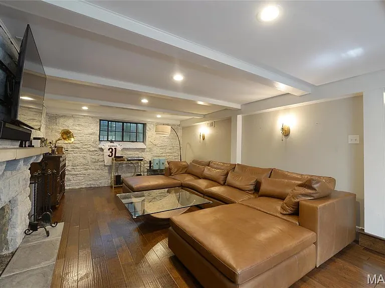 937 S Bemiston Ave — Photo 37