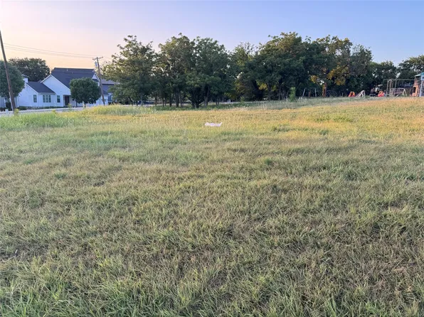 712 S Tennessee St, McKinney, TX 75069