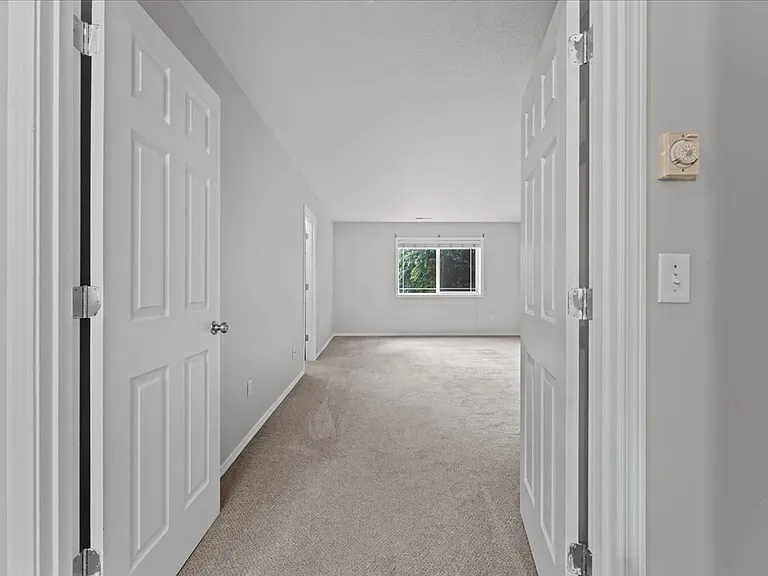 315 S 34th Pl — Photo 30