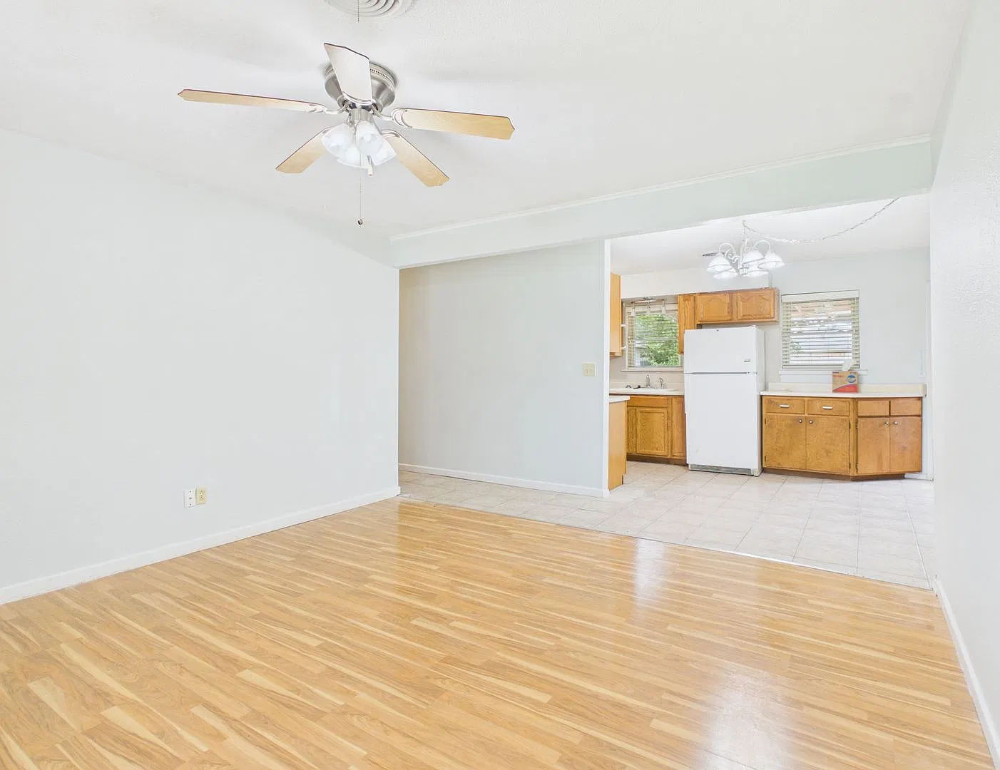 3 Bedroom 2 Bathroom Rental in Western Plateau with Shop — Photo 4
