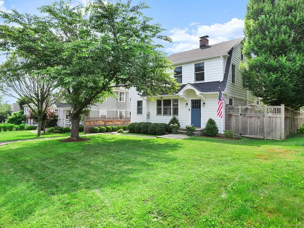 144 Richmond Hill Road, New Canaan, CT 06840