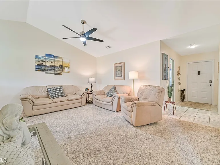 8366 Charter Club Cir #8 — Photo 4