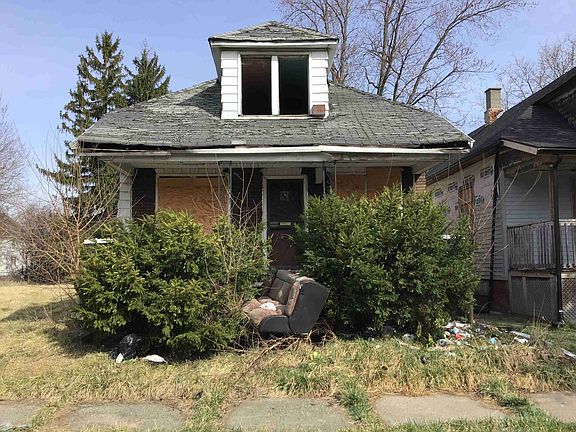 9819 Woodlawn
