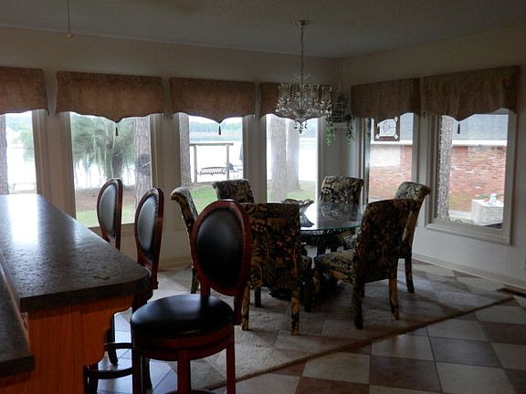 2nd image of 428 Seminole Dr
