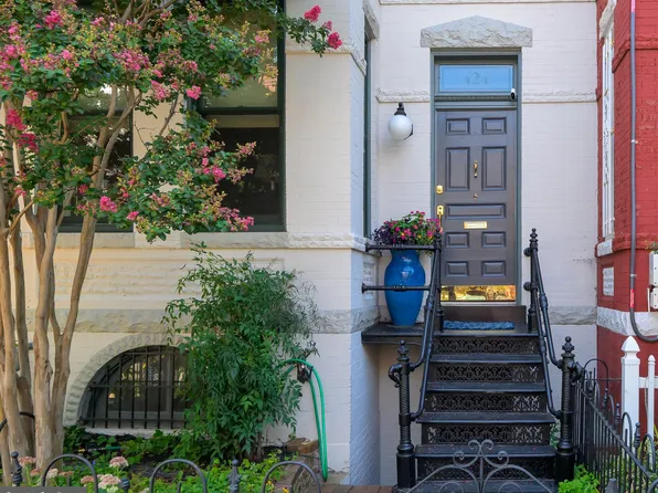 424 4th St NE, Washington, DC 20002