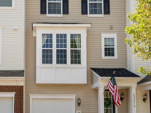 43570 Wild Iris St, California, MD 20619