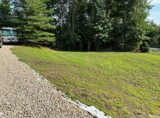 900 East Rd, Dugger, IN 47848