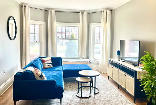 224 N Austin Blvd #1 Photo 1