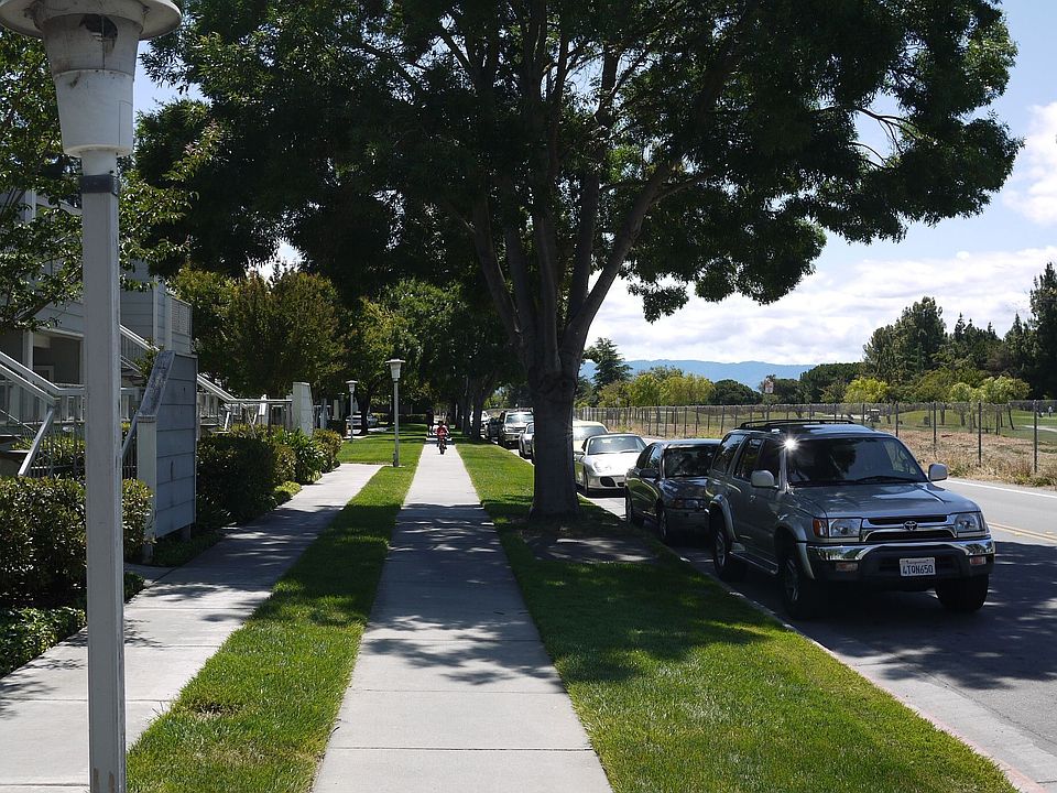 quiet stree by golf course