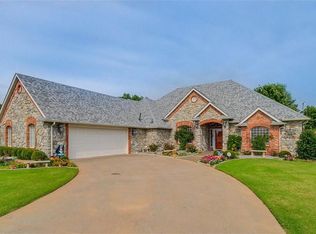 3302 Pondridge Rd, Chickasha, OK 73018
