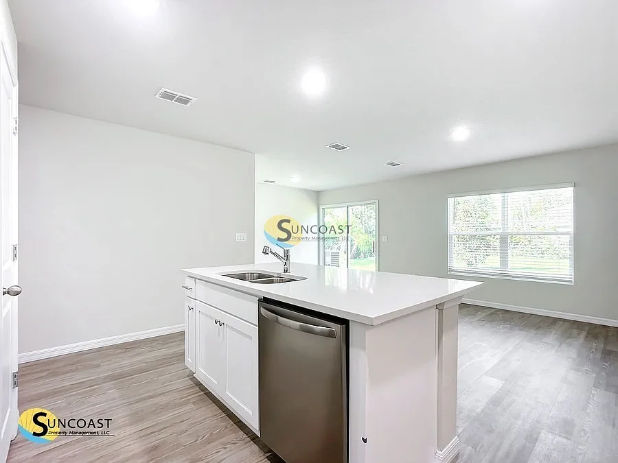 2BR Duplex Near Pine Lakes Golf Club — Photo 3