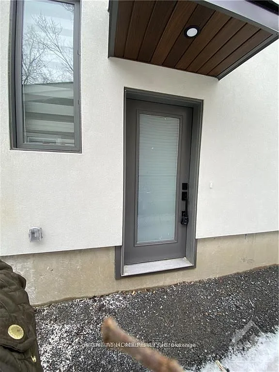 3 bed, $2,500 — Photo 1