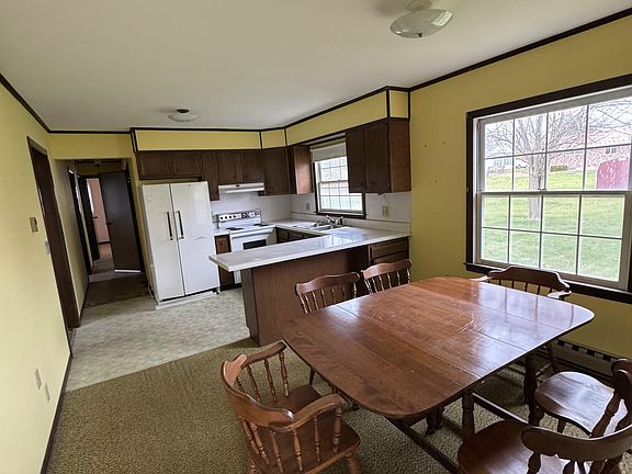4th image of 808 Terrace Dr